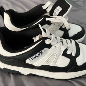 Hurley Black and White Sneakers with Athletic Design